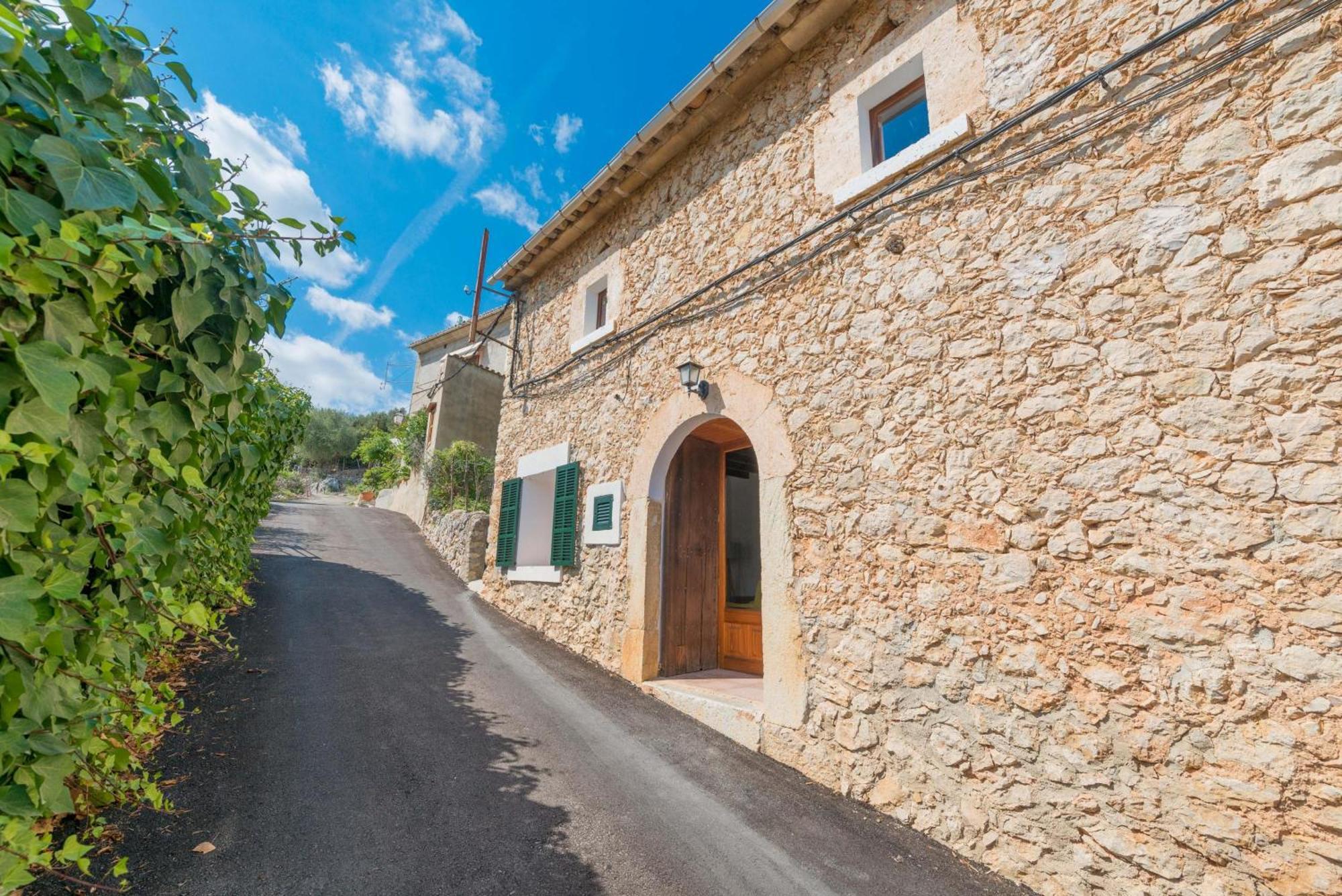 Villa Besso Mancor De La Vall Mancor del Valle